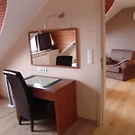 Melba Hotell