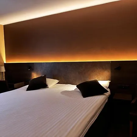 Melba 4*